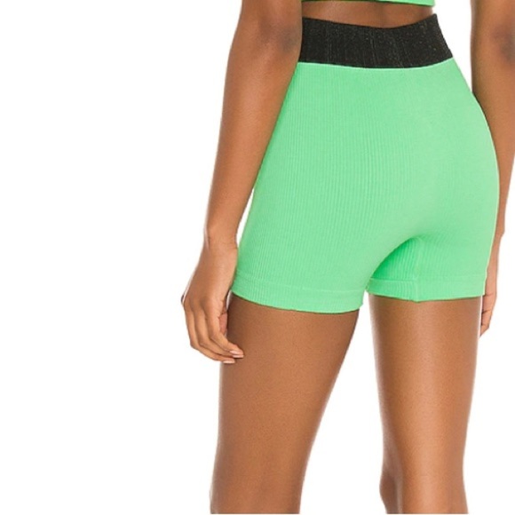 NWT FP Movement Seamless Short in Fresh Cute - Picture 2 of 3